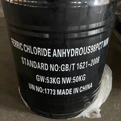 98% Murni FeCL3 Ferric Chloride Black Mengkristal 50kg Per Drum