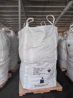 FeCL3 Ferric Chloride bubuk padat berwarna coklat gelap hingga hitam larut tinggi
