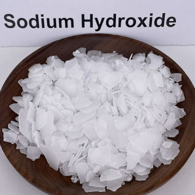 Caustic Soda Sodium Hydroxide NaOH 98,5% 25 KG / BAG Serpihan putih